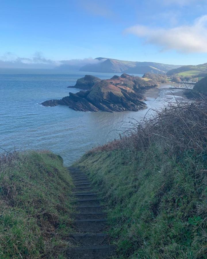 Ocean Backpackers Self-Catering Hostel Ilfracombe Bagian luar foto