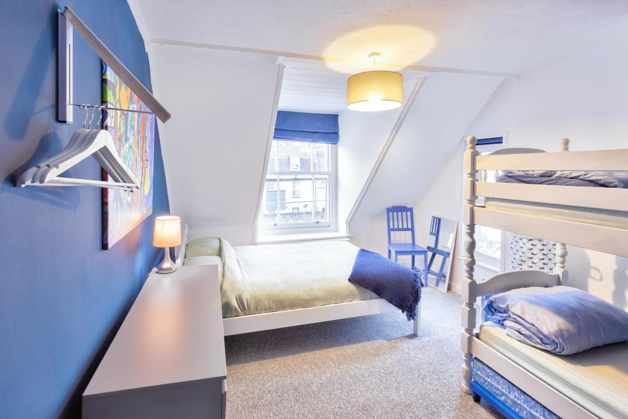 Ocean Backpackers Self-Catering Hostel Ilfracombe Bagian luar foto