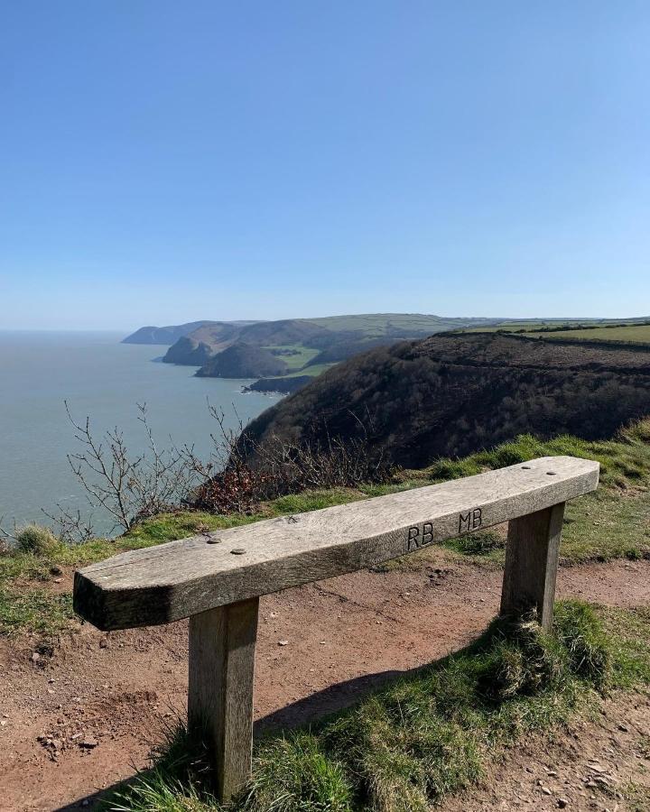 Ocean Backpackers Self-Catering Hostel Ilfracombe Bagian luar foto