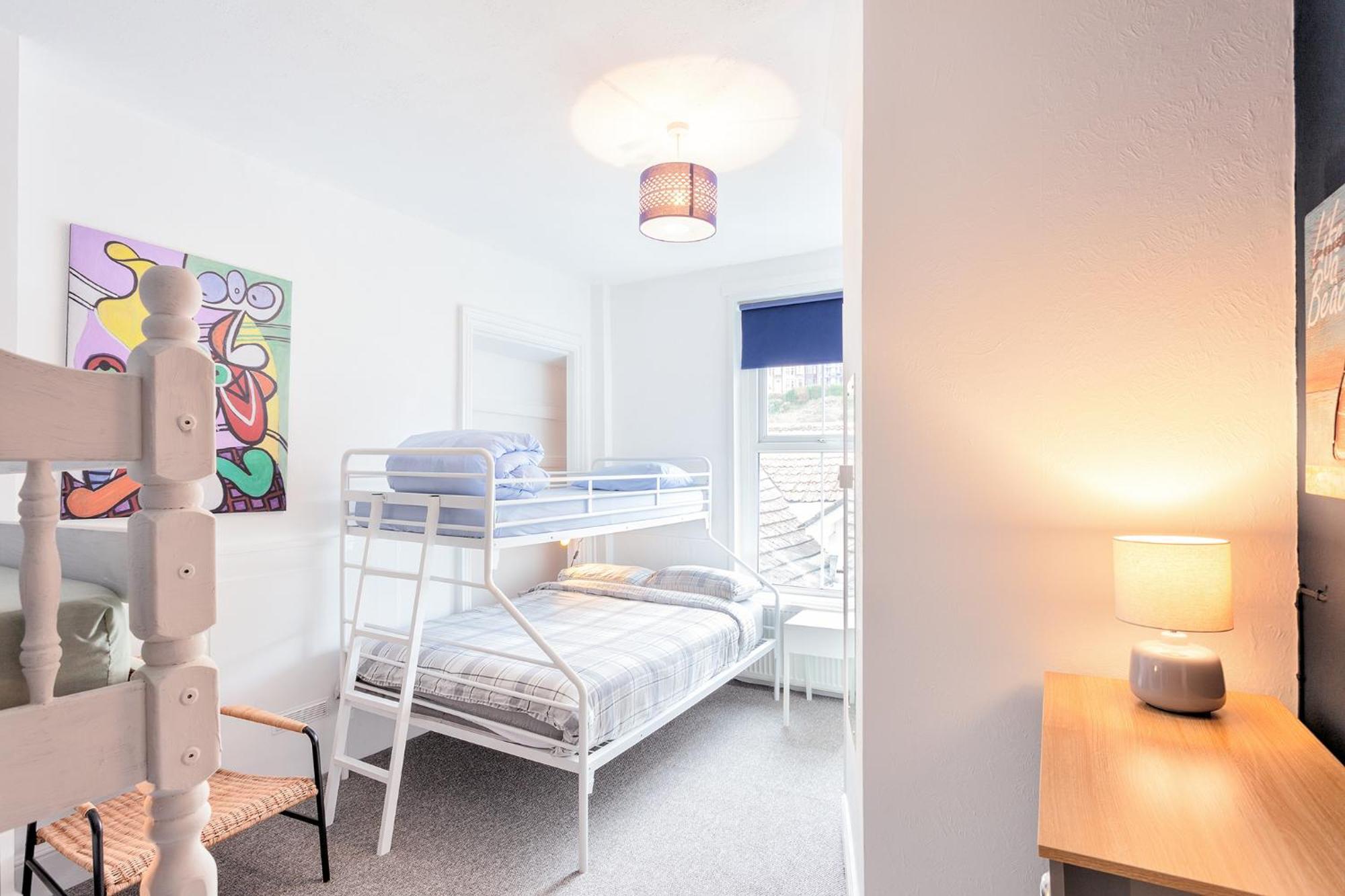 Ocean Backpackers Self-Catering Hostel Ilfracombe Bagian luar foto
