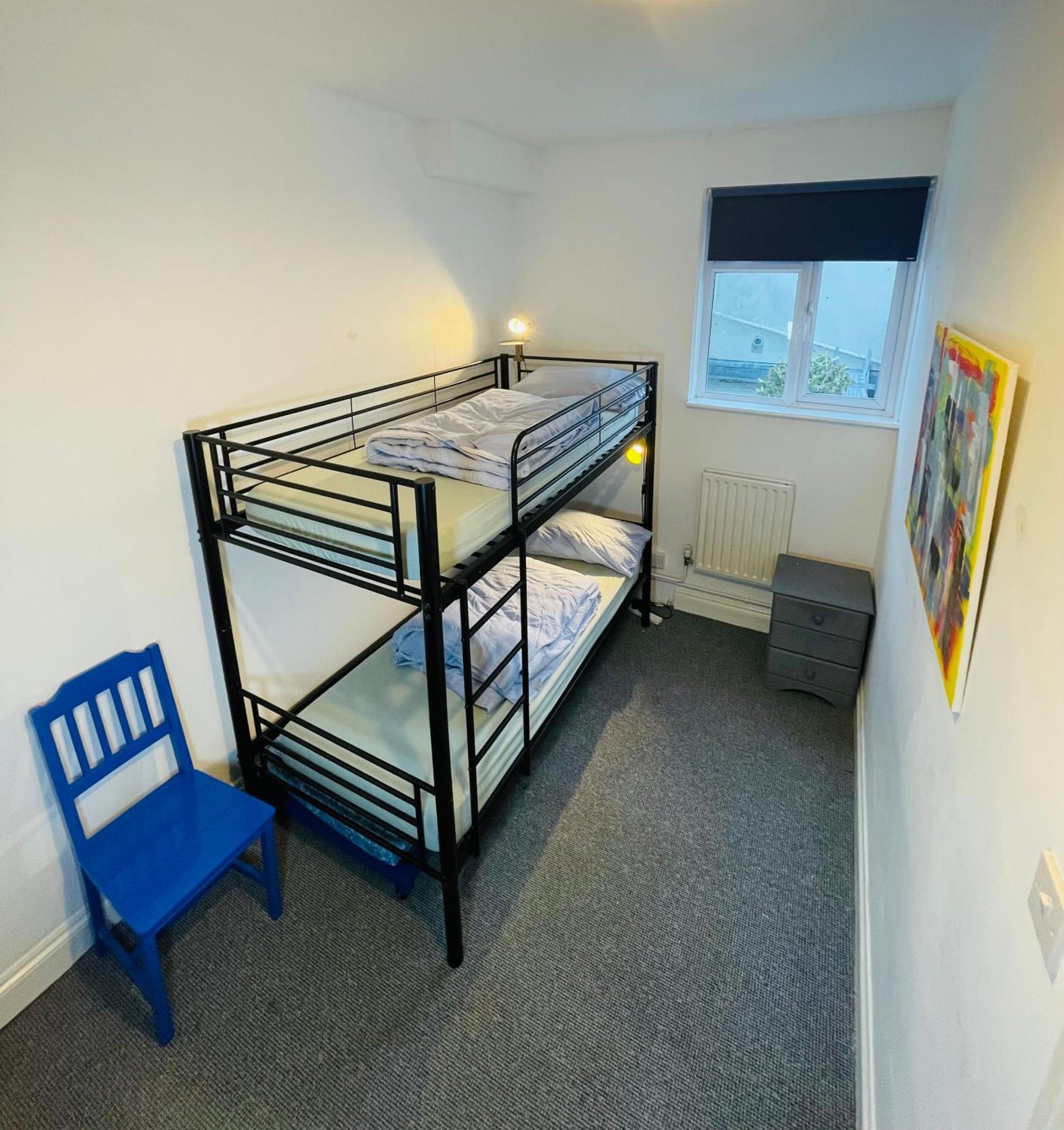 Ocean Backpackers Self-Catering Hostel Ilfracombe Bagian luar foto