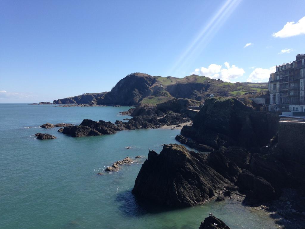 Ocean Backpackers Self-Catering Hostel Ilfracombe Bagian luar foto