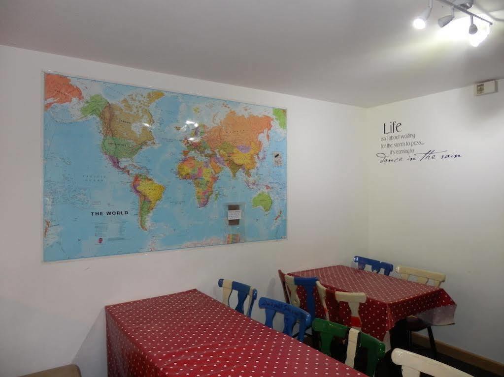 Ocean Backpackers Self-Catering Hostel Ilfracombe Bagian luar foto