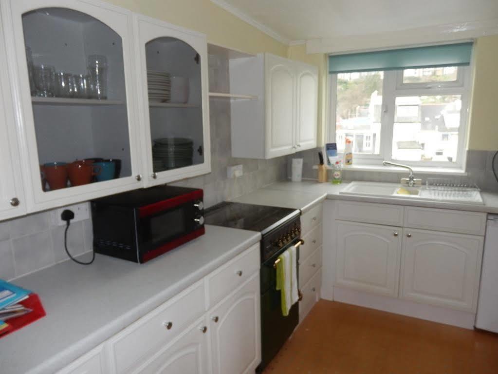 Ocean Backpackers Self-Catering Hostel Ilfracombe Bagian luar foto